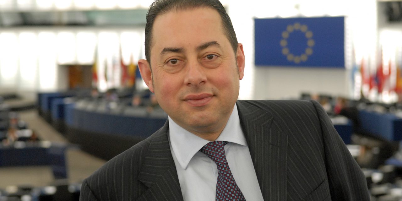 Gianni Pittella reconduit par acclamation à la présidence du groupe des Socialistes et Démocrates